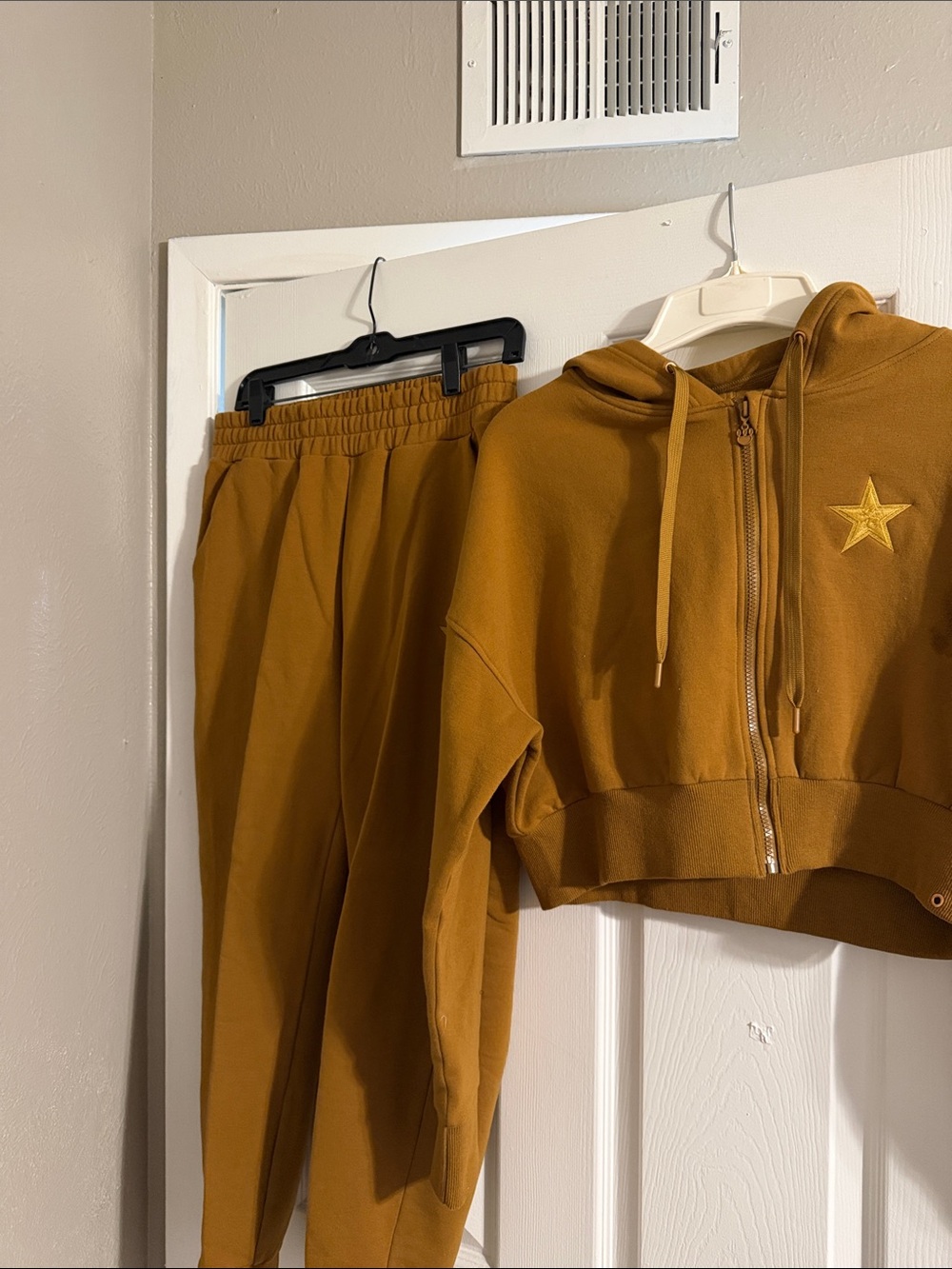 Cropped Zip Hoodie & Elastic-Waist Joggers Set - Mustard